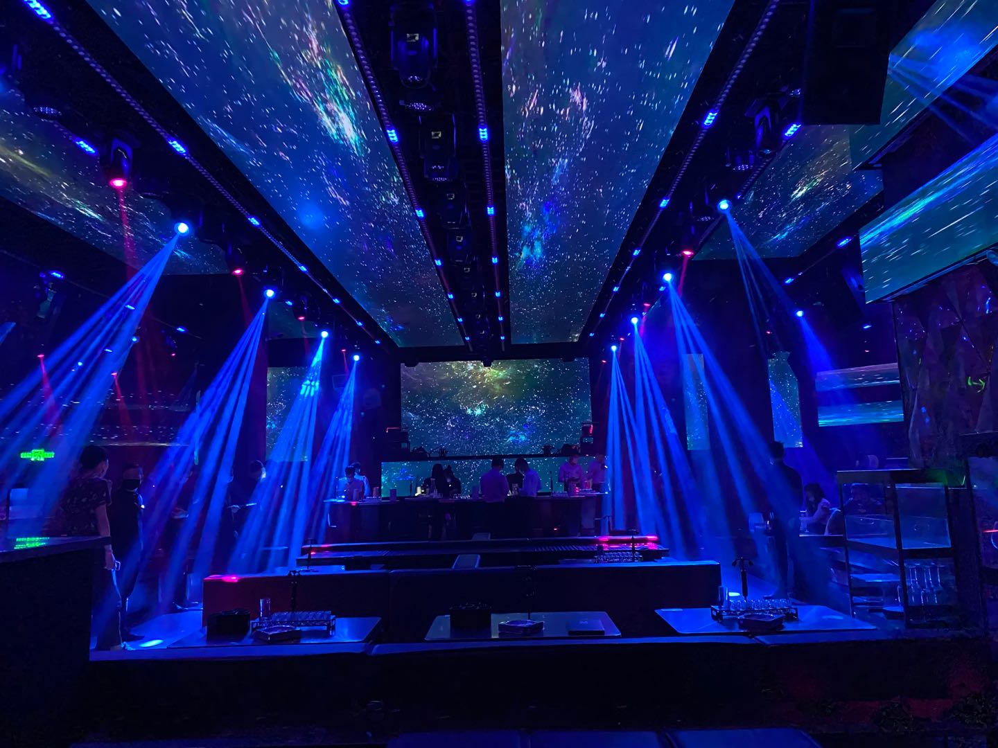 2017年睿峰光电展厅秀