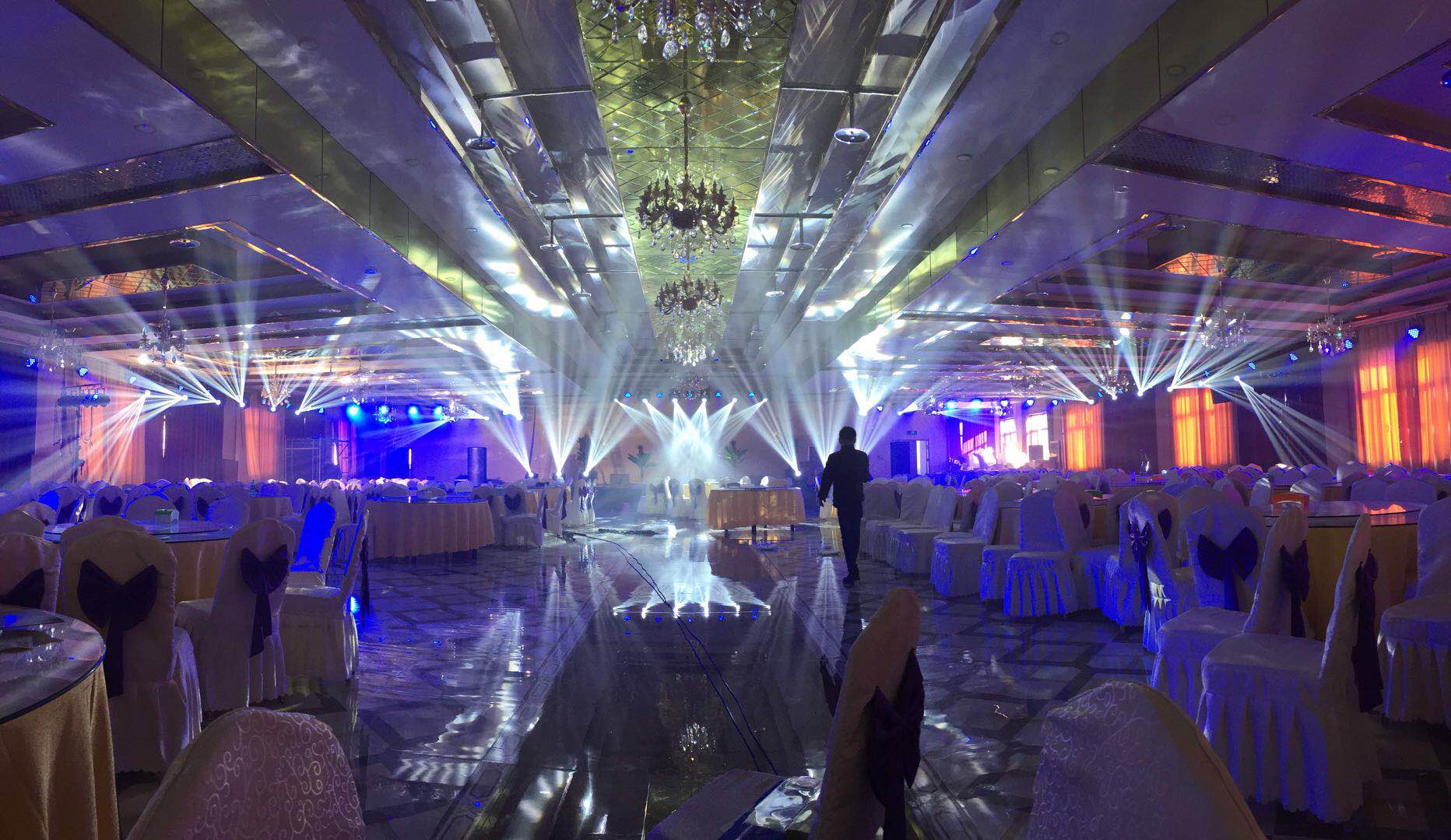 350光束图案染色三合一电脑摇头灯