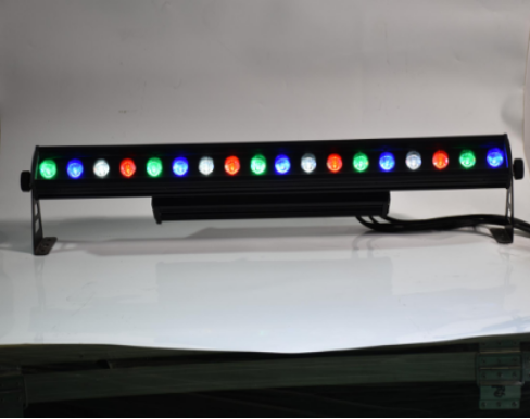 18颗15W四合一不防水点控洗墙灯